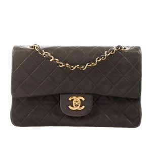 100% authentic vintage olive green Chanel flap bag